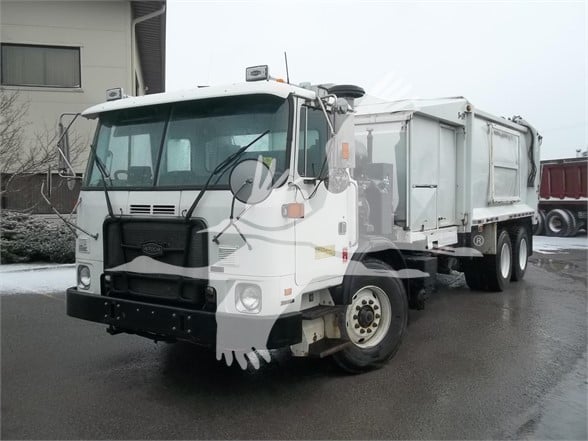 2011 AUTOCAR ACX64 GARBAGE TRUCK (PACKER) TRUCK #725827