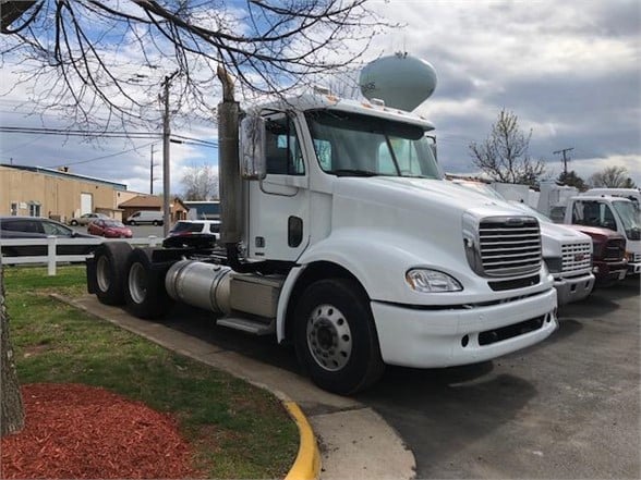 FREIGHTLINER Daycabs For Sale - Truck 'N Trailer Magazine