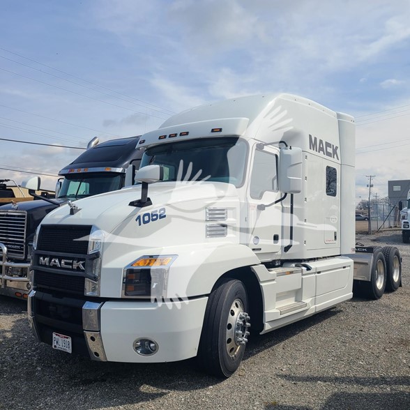 2020 MACK ANTHEM 64T Sleeper # 2020 MACK ANTHEM 64T Sleeper #