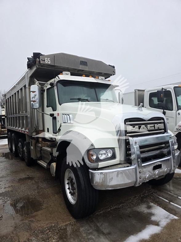 2015 MACK GRANITE GU713 Dump Truck #1482373 2015 MACK GRANITE GU713 Dump Truck #1482373