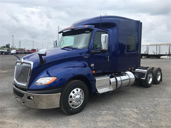 INTERNATIONAL LT Sleepers For Sale - Truck 'N Trailer Magazine