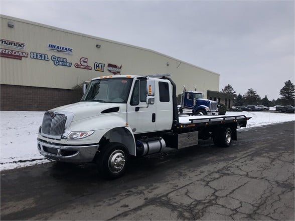 Rollback Tow Trucks For Sale - Truck 'N Trailer Magazine