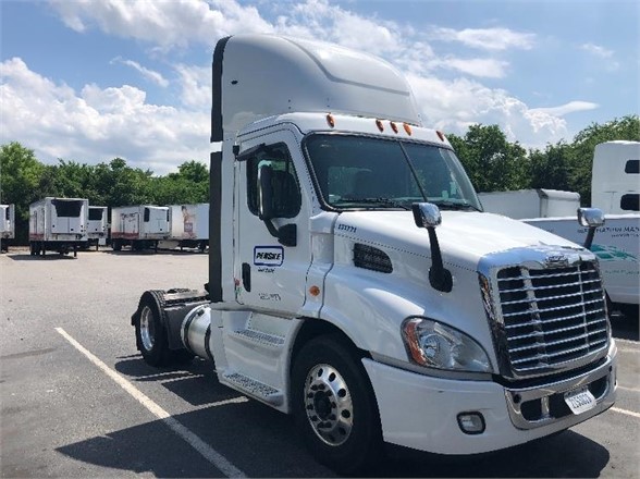 FREIGHTLINER Daycabs For Sale