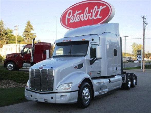 2016 Peterbilt 579 Sleeper