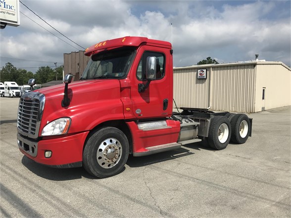 Tractors - Semi Trucks For Sale