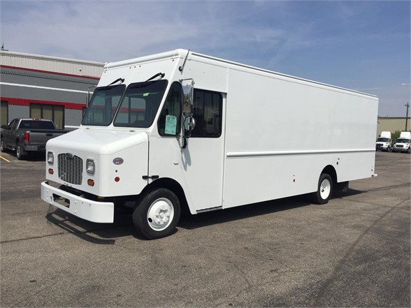 FREIGHTLINER Box Van Trucks For Sale - Truck 'N Trailer Magazine