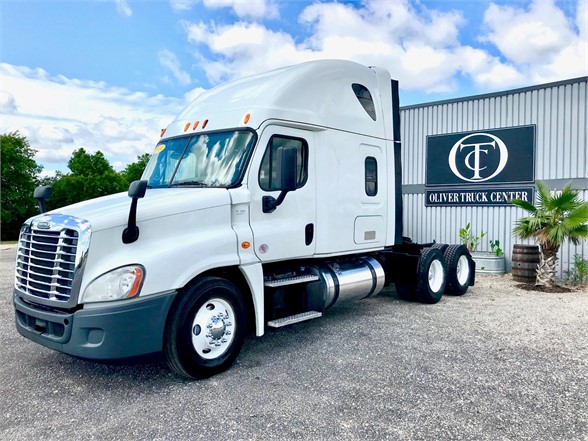 14 Freightliner Cascadia 125 Sleeper For Sale Tx