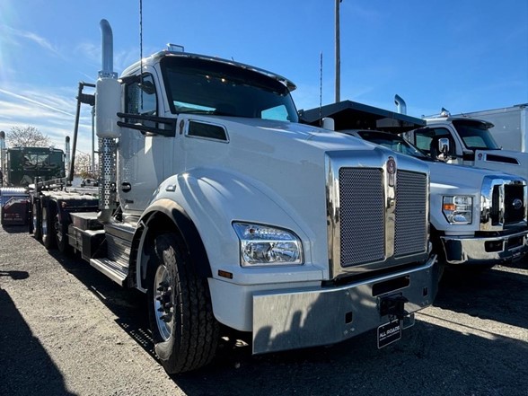 2025 KENWORTH T880 Roll-Off Garbage Truck #