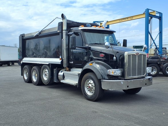 2022-peterbilt-567-dump-truck #1486001