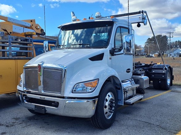 2025 KENWORTH T380 Hooklift Truck #