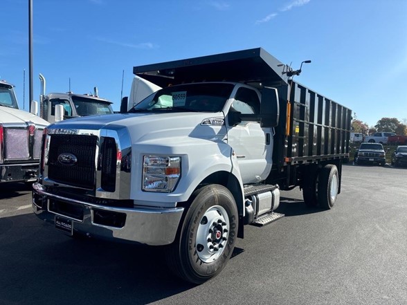 2025-ford-f750-sd-landscape-truck #1412177