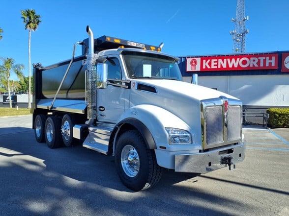 2025 KENWORTH T880 Dump Truck #