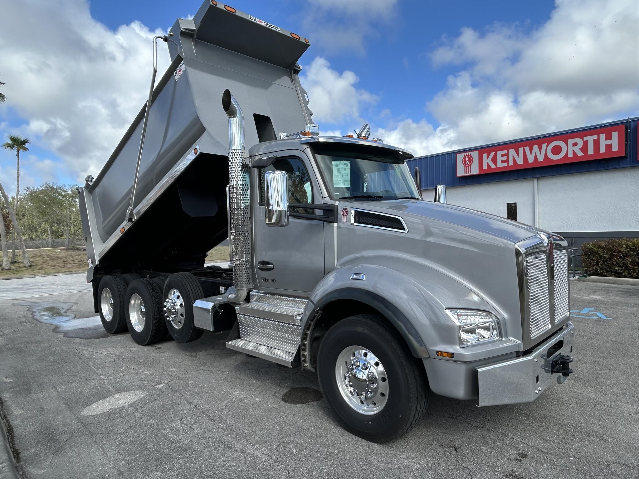 2026 KENWORTH T880 Dump Truck #1480186 2026 KENWORTH T880 Dump Truck #1480186