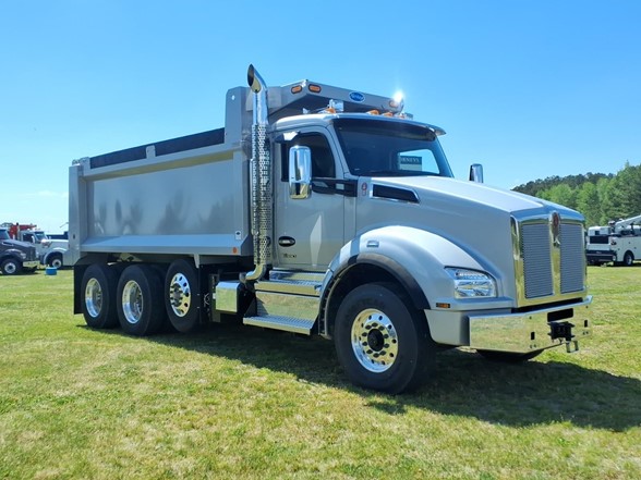 2026 KENWORTH T880 Dump Truck #